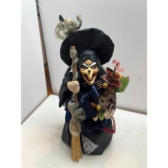 Show-Stoppers Inc Other - Show Stoppers Witch With Broom Hanging 8.5” Halloween Ornament Figure